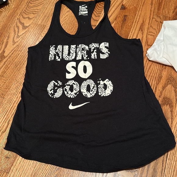 Nike workout tank bundle-3 - Picture 5 of 10